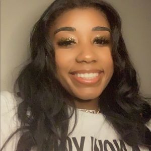 Meet your Posher, Jadah